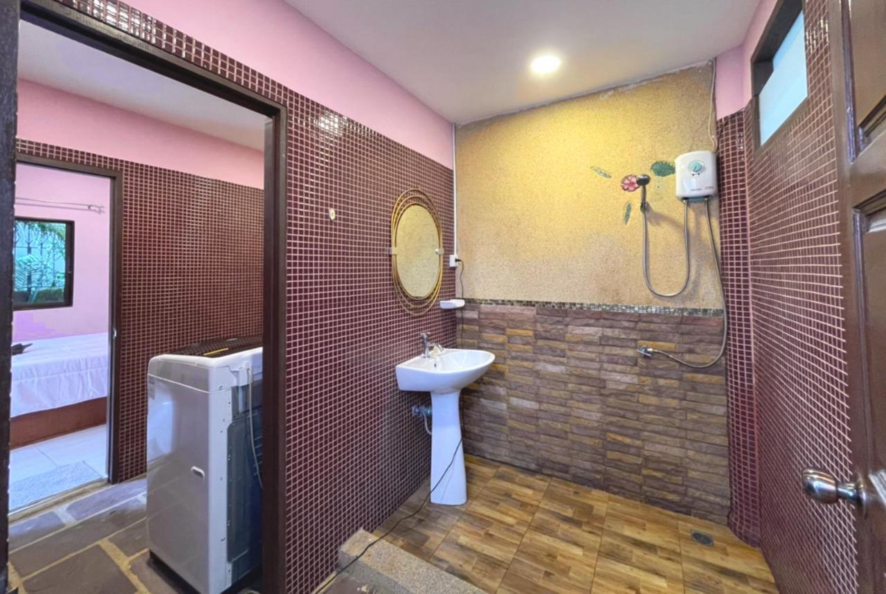 Madee - House Walking Street 6 Bedrooms Паттайя